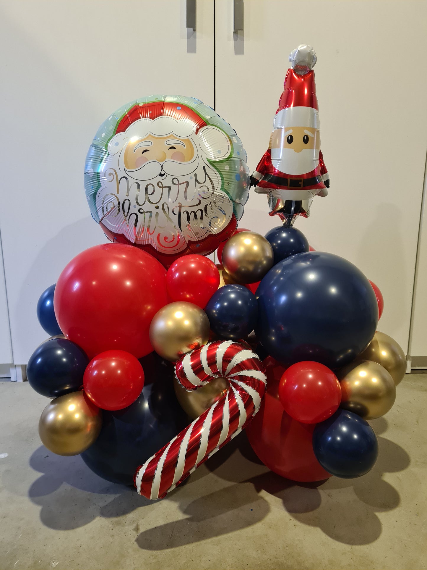 Mid size Christmas Balloon Arrangement