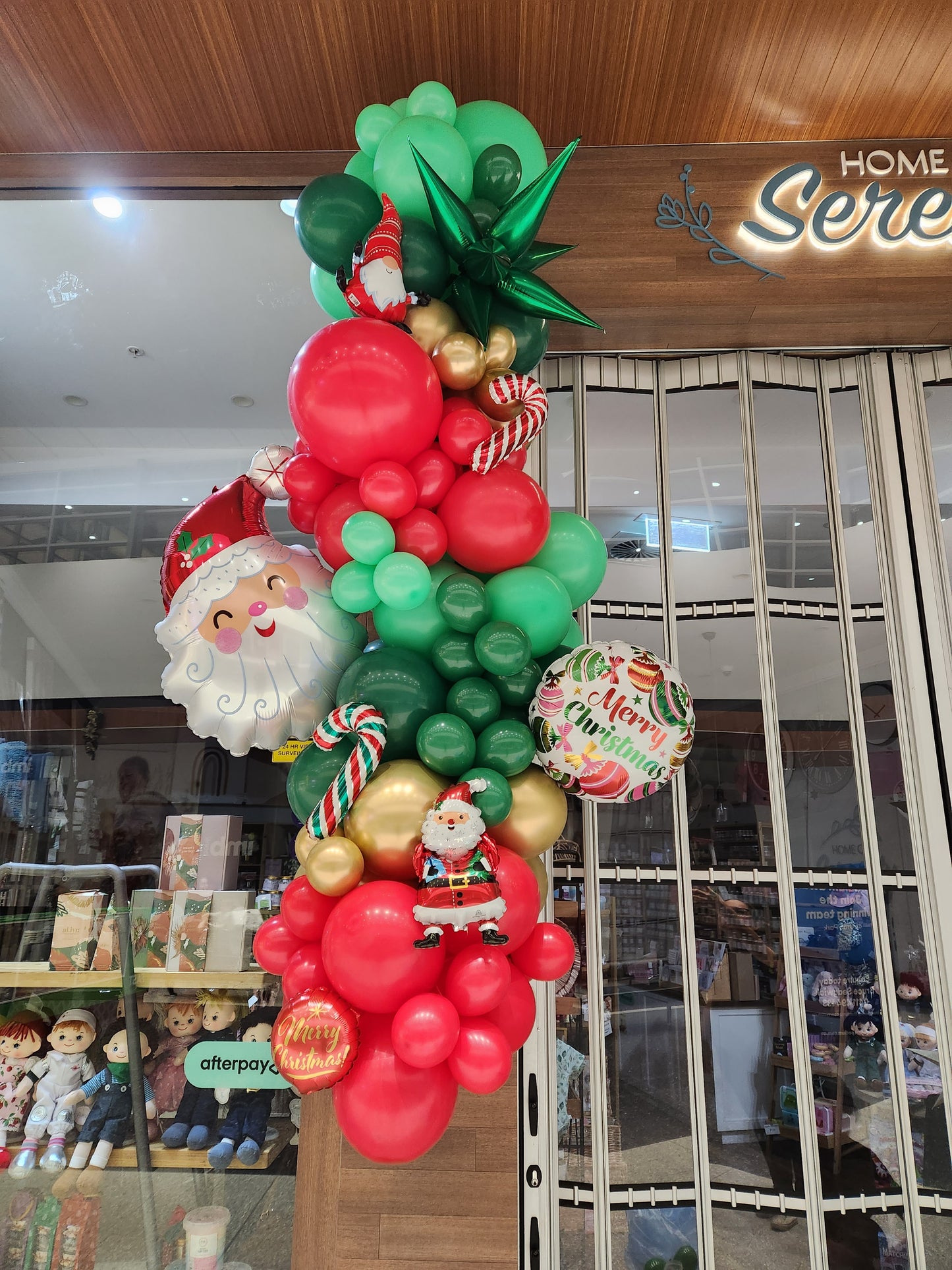 Christmas Balloon Garland