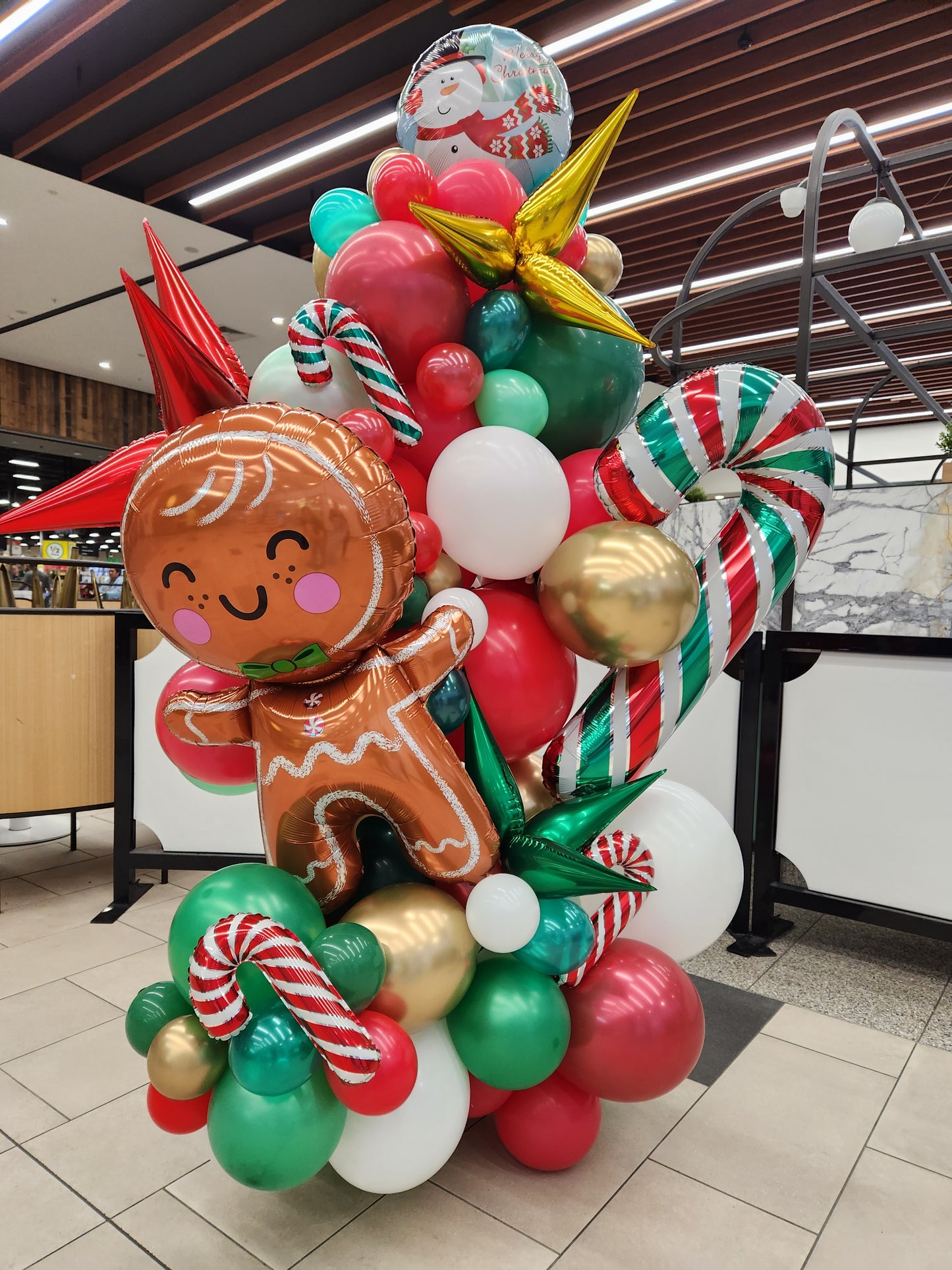 Christmas Balloon Garland