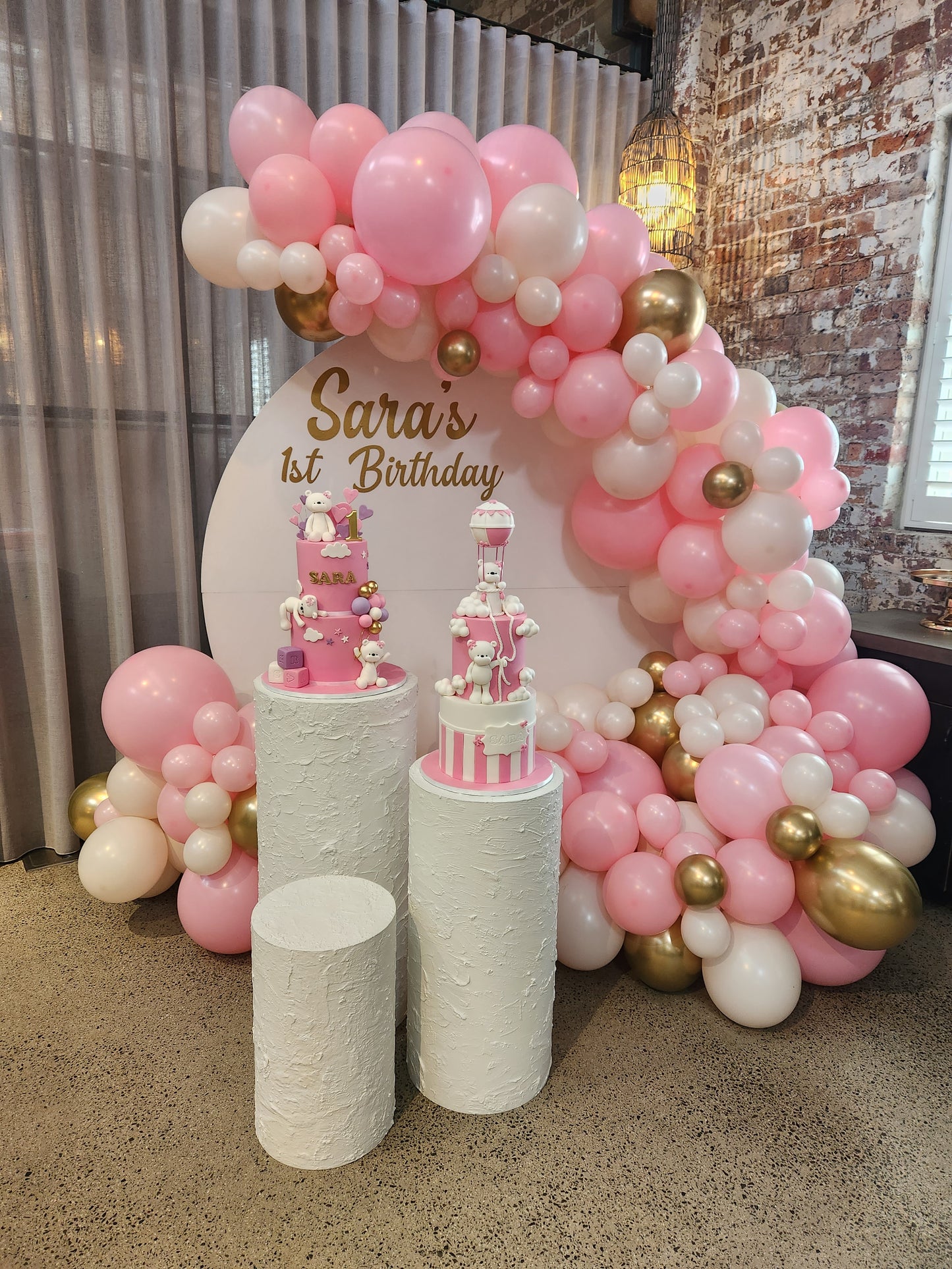 Deluxe White Wall Package