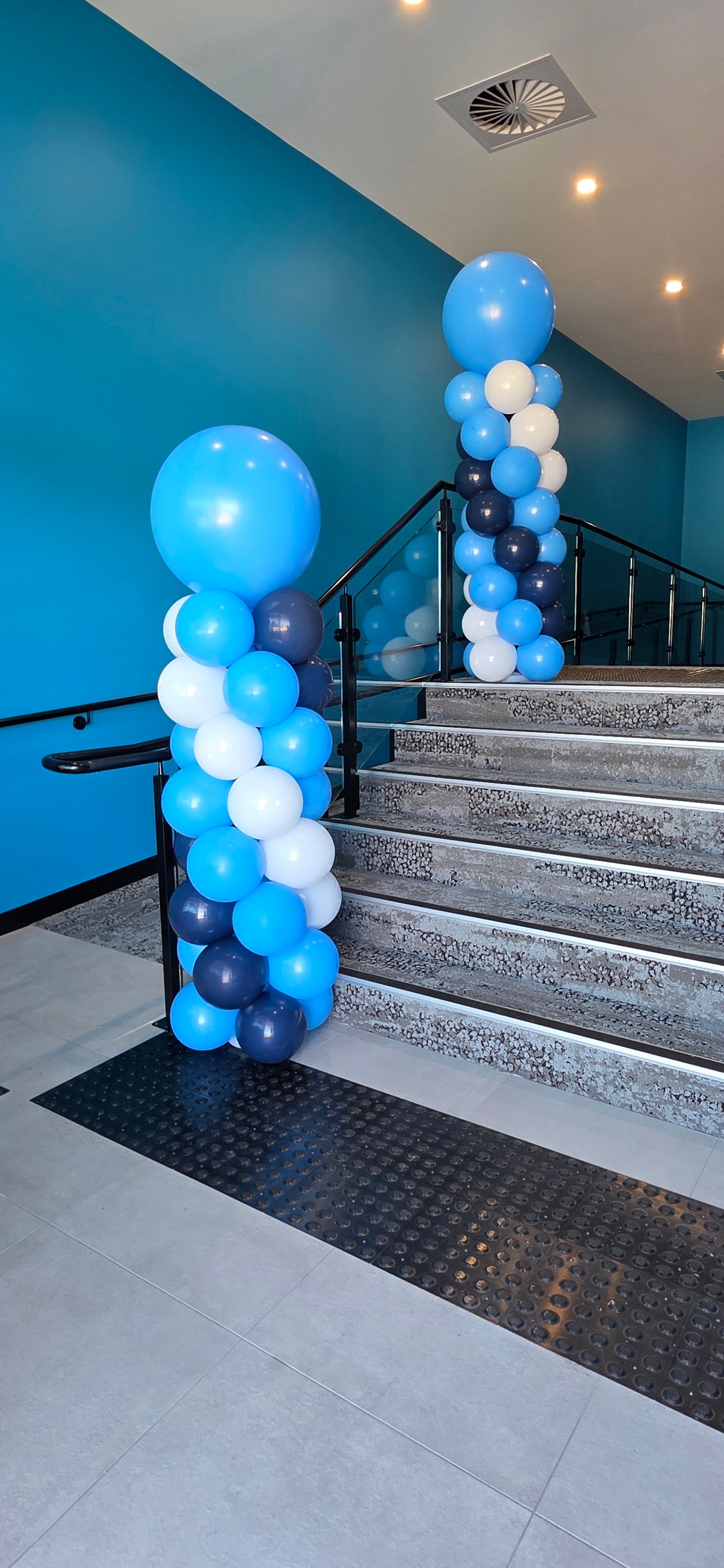 Balloon Column on stand