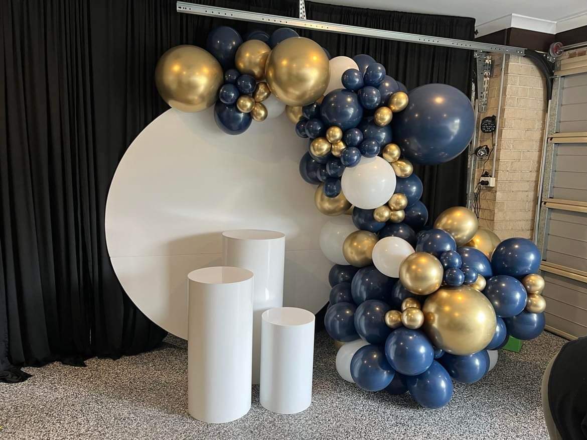 Deluxe White Wall Package