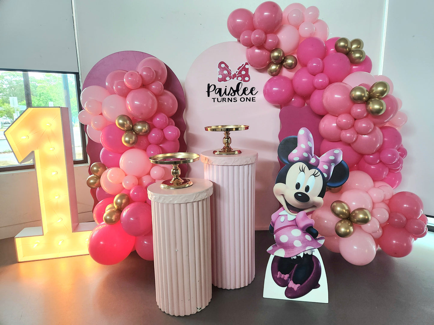 Minnie Cutout