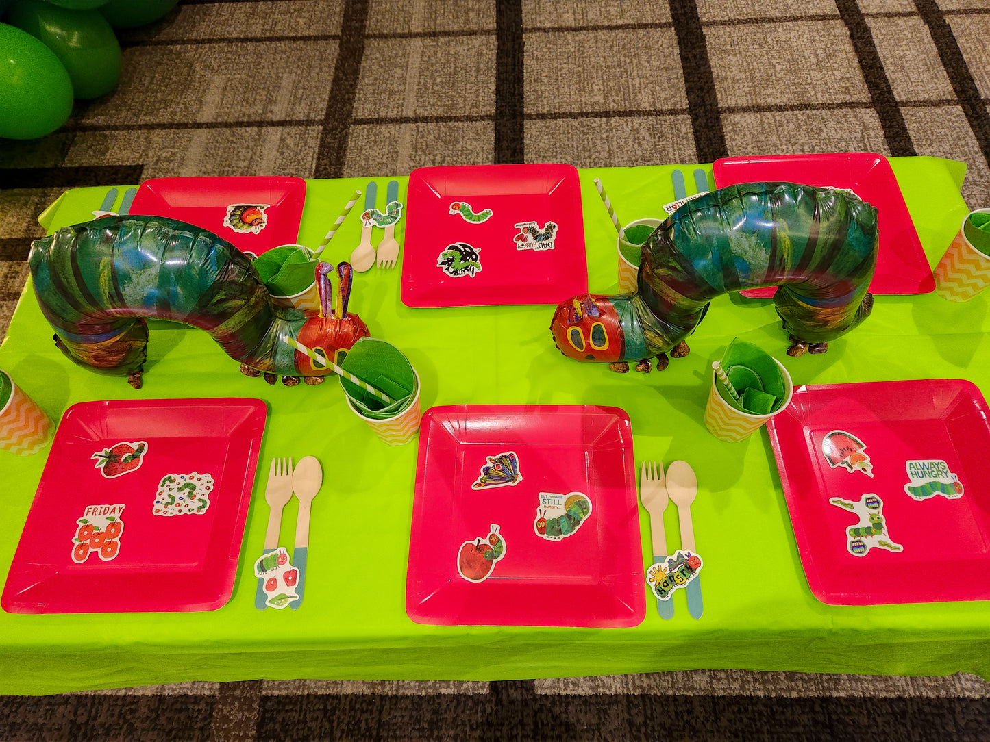 Kids table setup