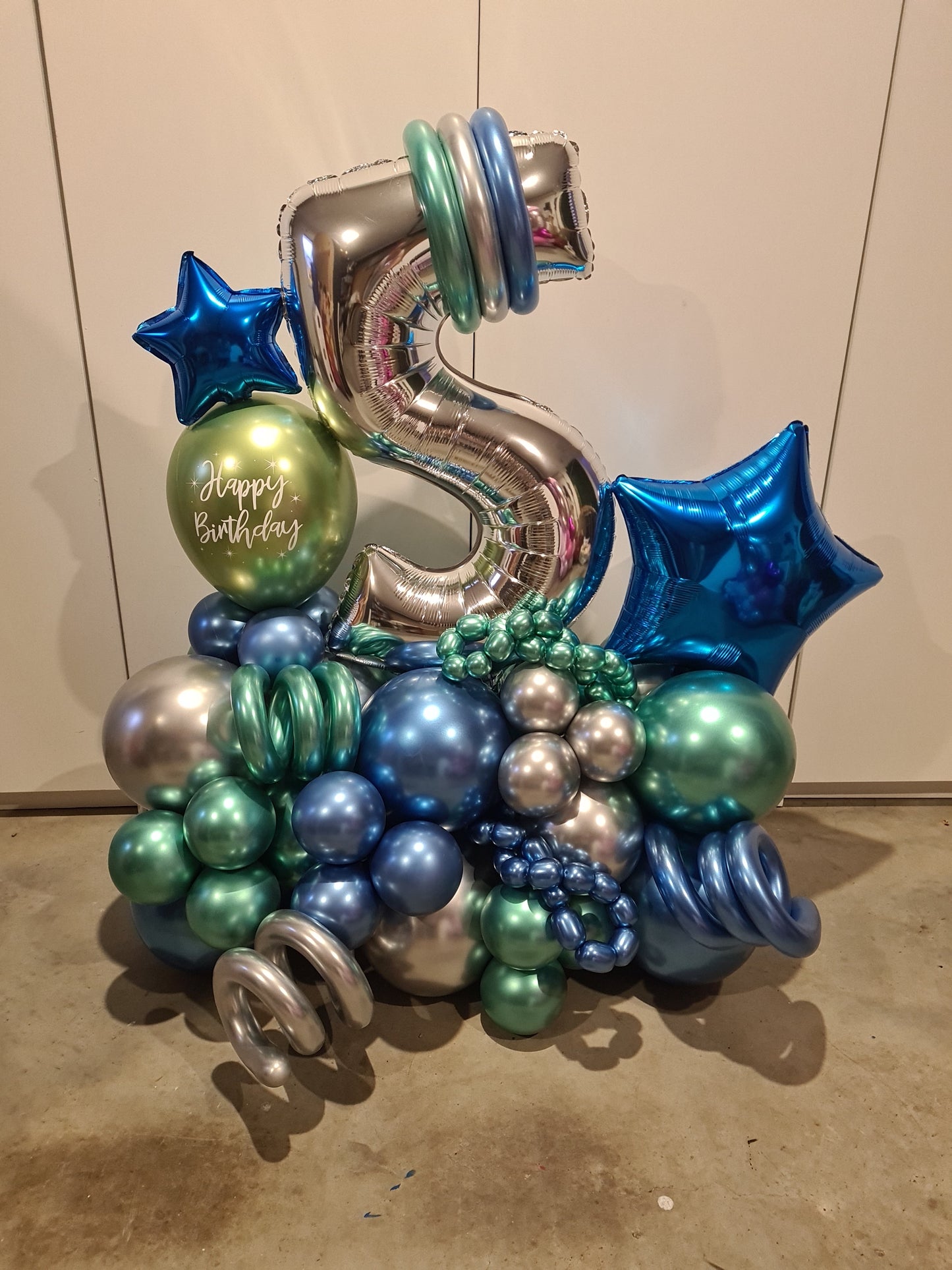 Mid Size Tower Arrangement