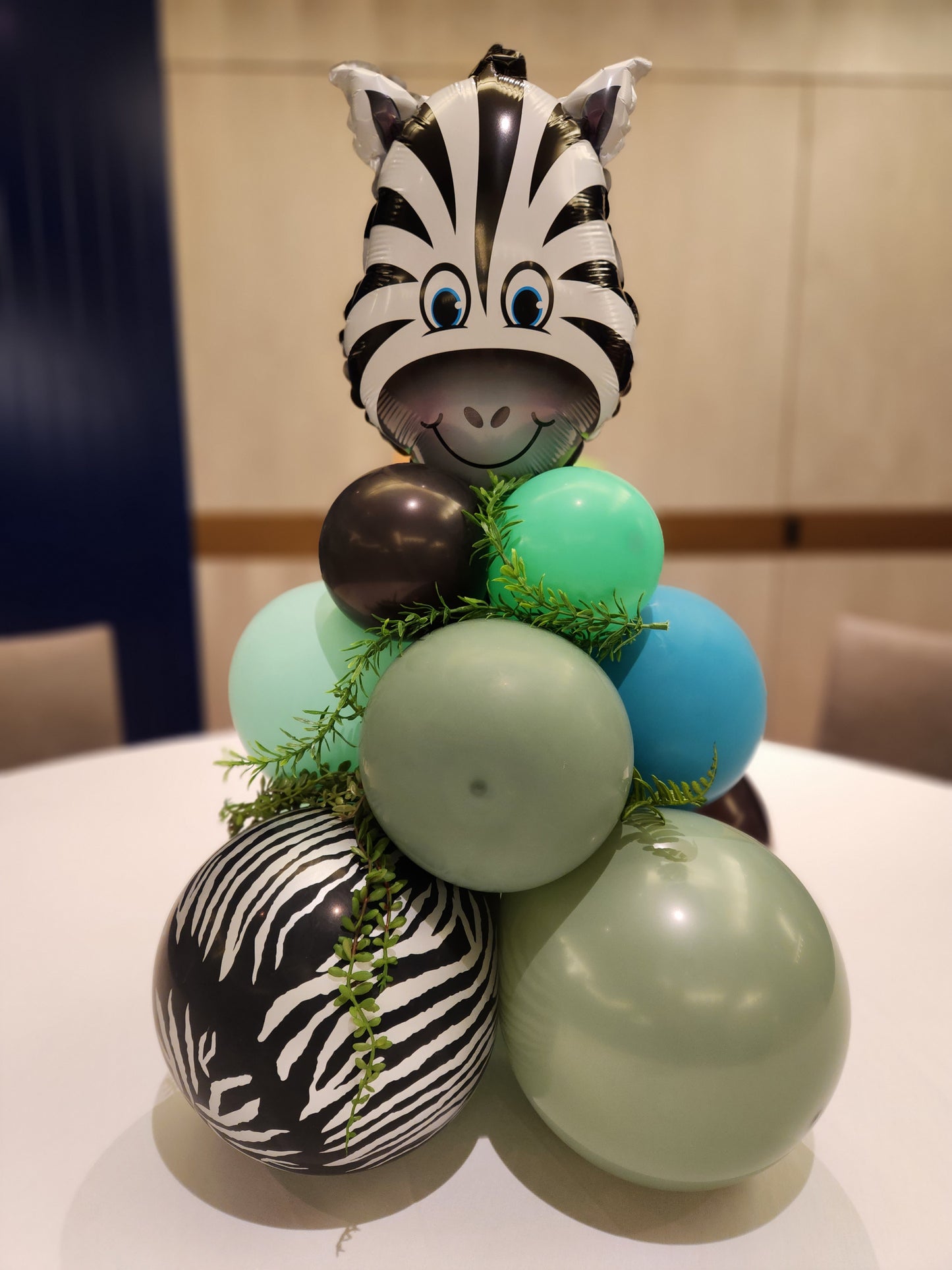 Table top with foil balloon