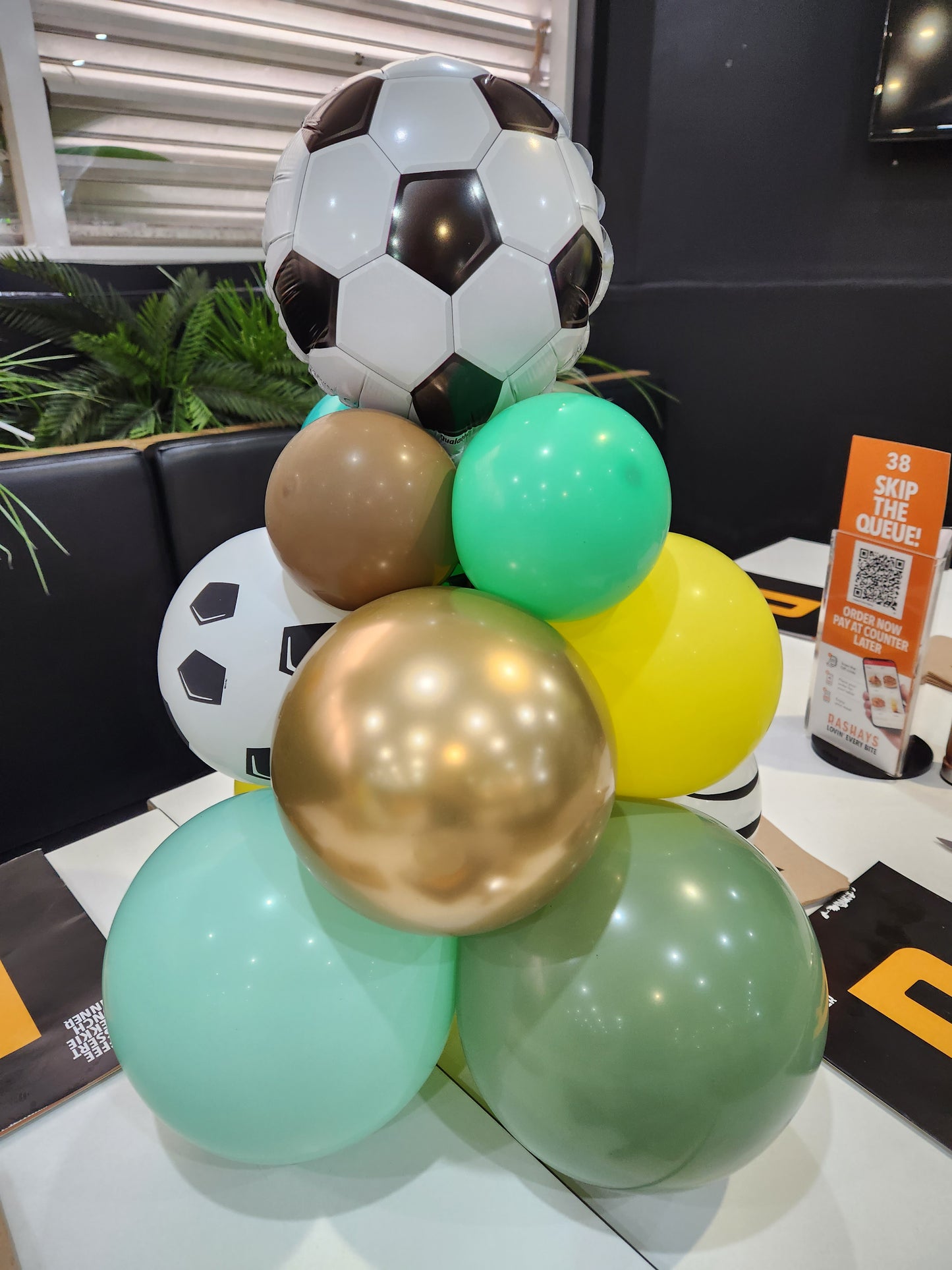 Table top with foil balloon