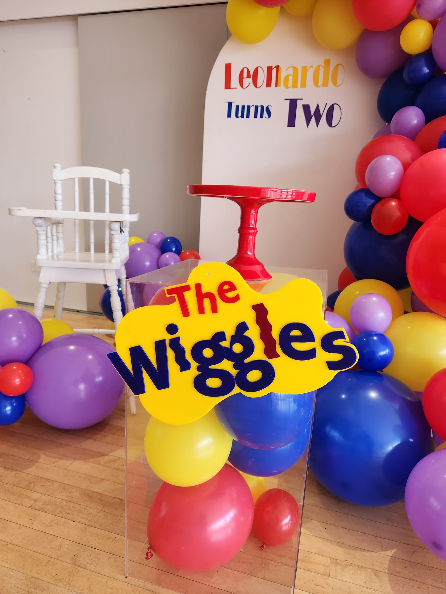 Wiggles Cutout