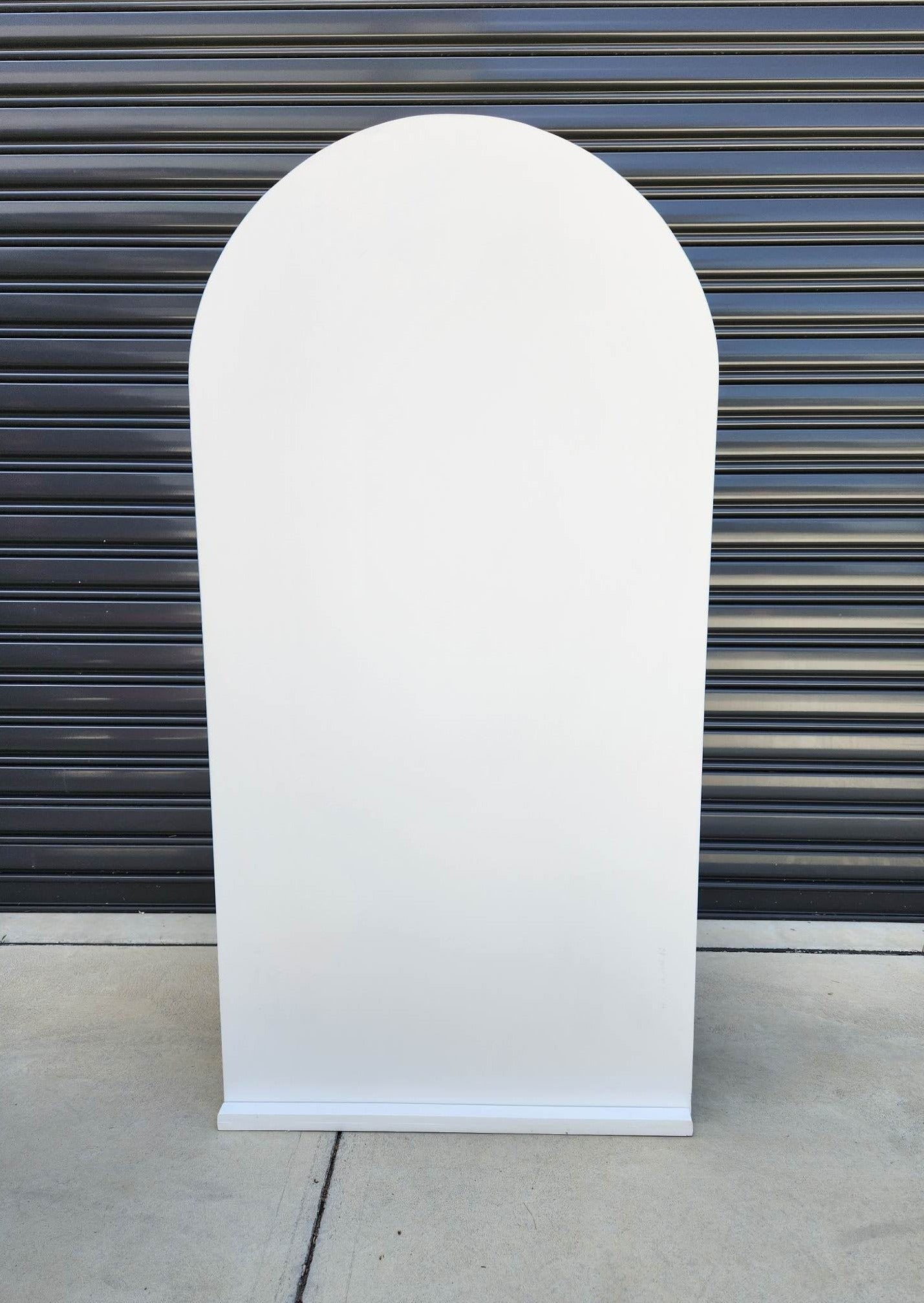 Mini Arch White Mini Arch – Savy Balloons